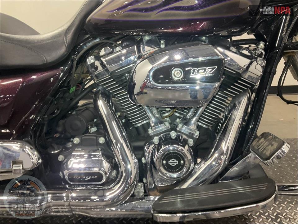 2017 Harley-Davidson FLHXS STREET GLIDE SPECIAL — фото 6