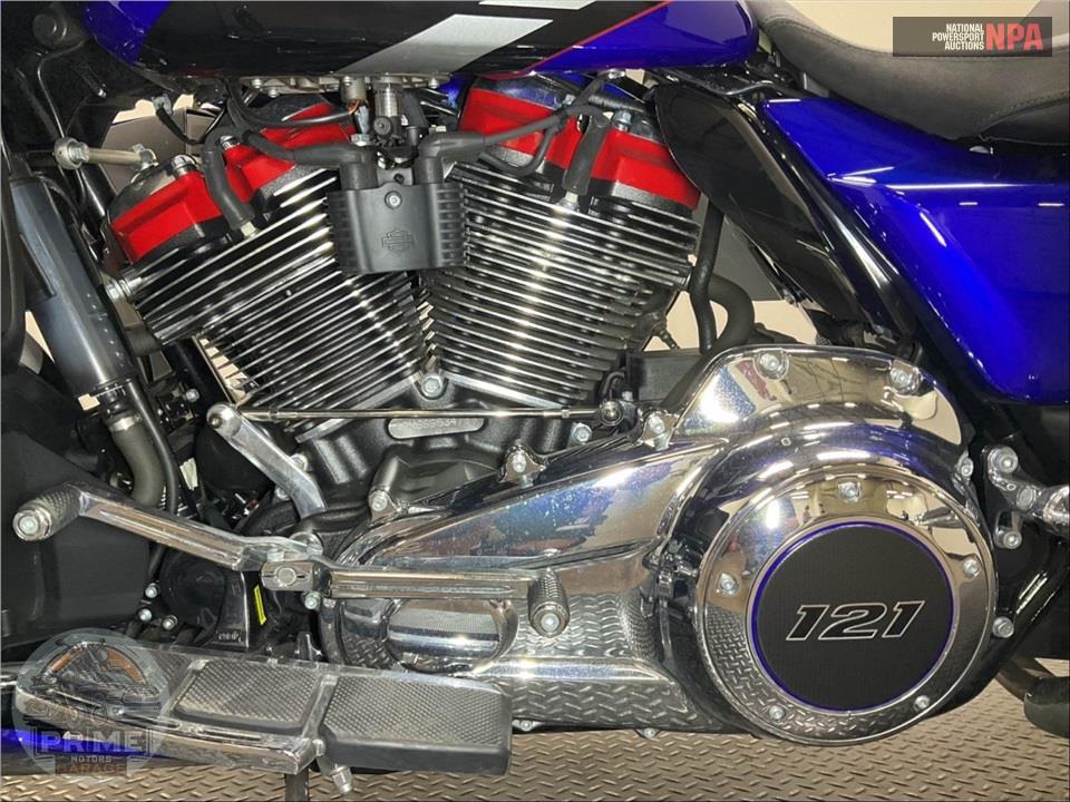 2025 Harley-Davidson FLHXSE CVO STREET GLIDE — фото 7