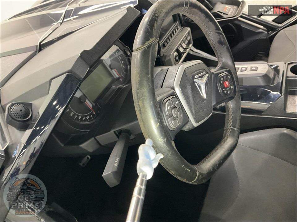 2021 Polaris SLINGSHOT SL AUTODRIVE — фото 30