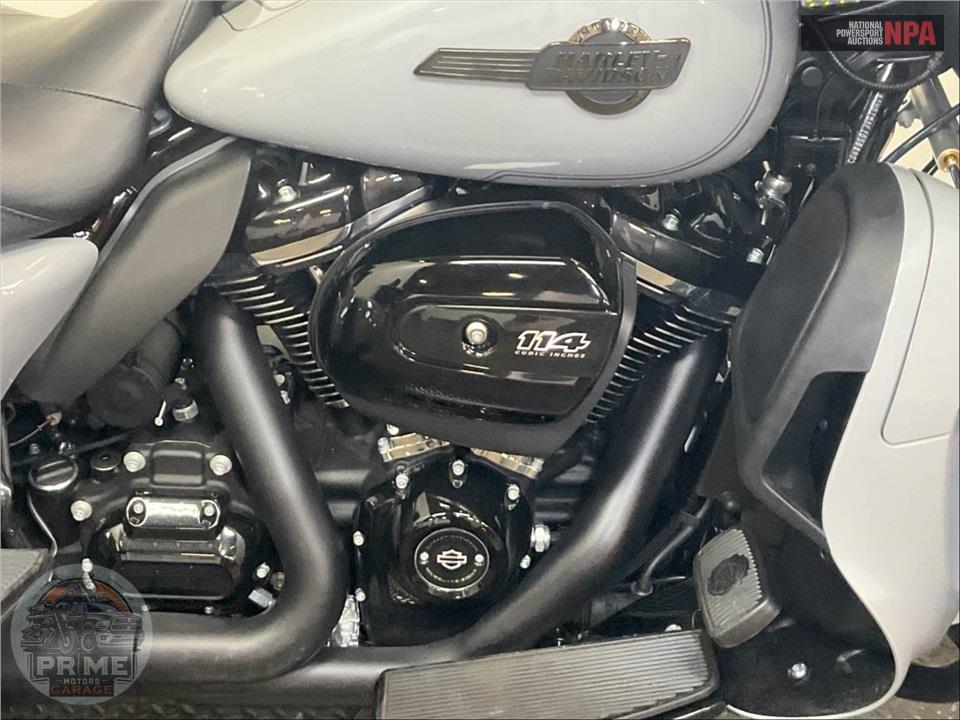 2025 Harley-Davidson FLHTCUTG TRI GLIDE ULTRA CLASSIC — фото 6