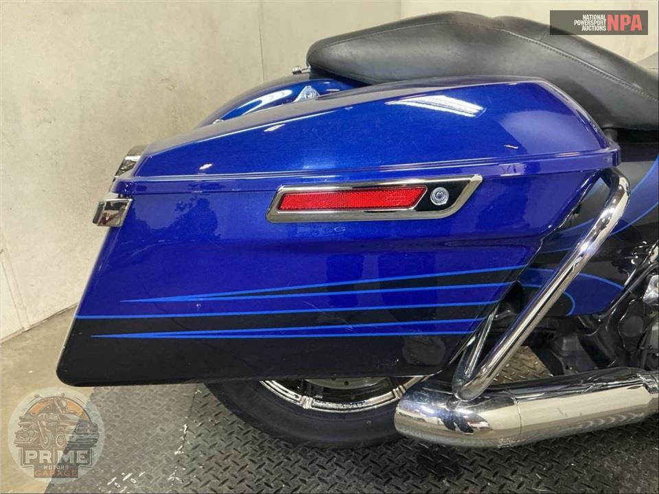 2015 Harley-Davidson FLTRUSE CVO ROAD GLIDE ULTRA — фото 26