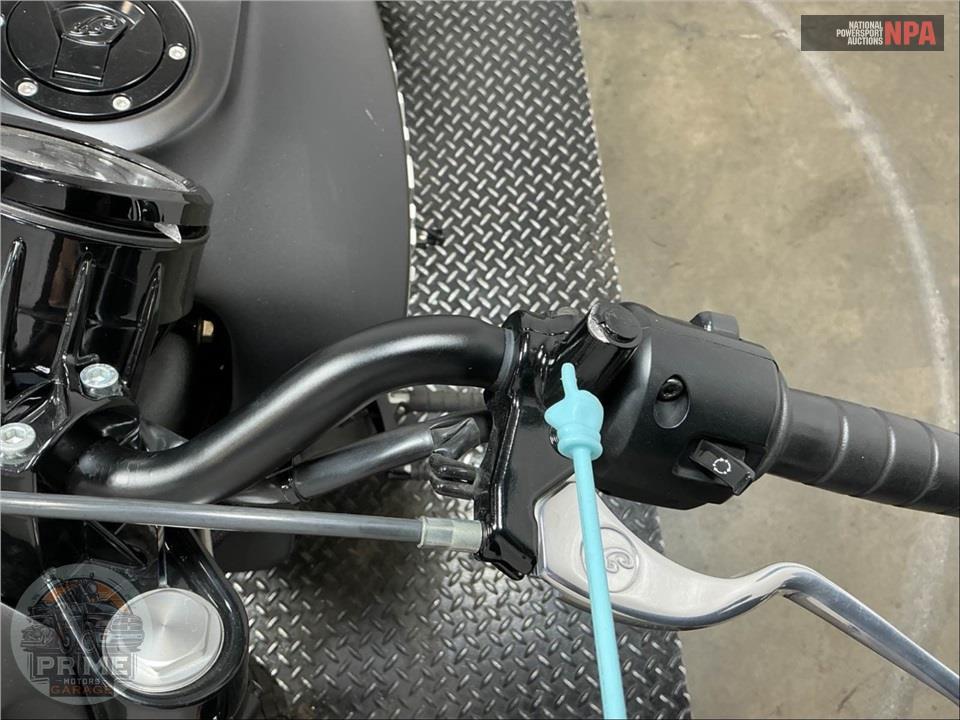 2020 Indian Motorcycle SCOUT BOBBER (ABS, BLACK) — фото 19