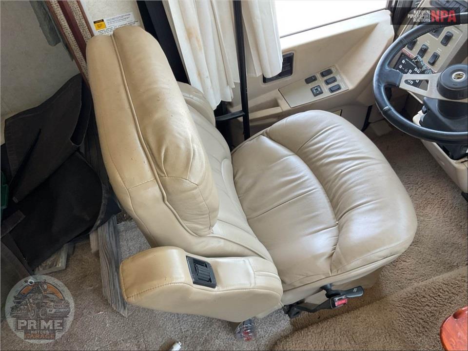 2005 Itasca M-38R-WORKHORSE (**) - SUNCRUISER SERIES — фото 17