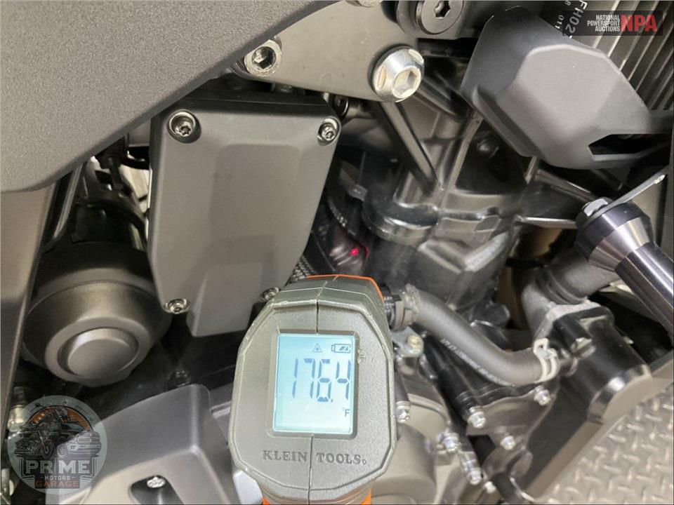 2025 Suzuki GSX800FRQM5 GSX-8R — фото 8