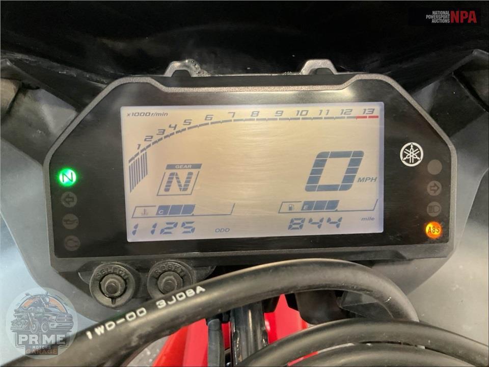 2024 Yamaha YZF-R3 — фото 5