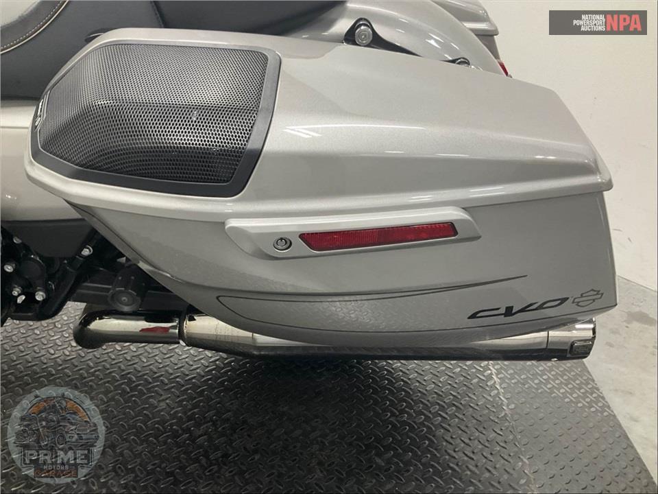 2023 Harley-Davidson FLTRXSE CVO ROAD GLIDE — фото 18