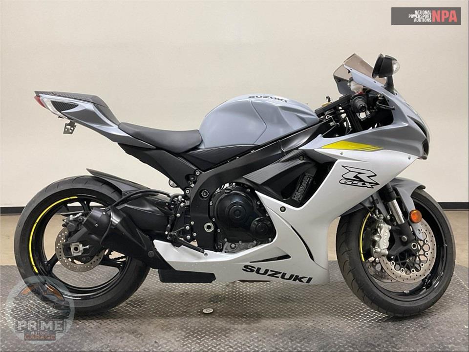 2022 Suzuki GSX-R600 — фото 1