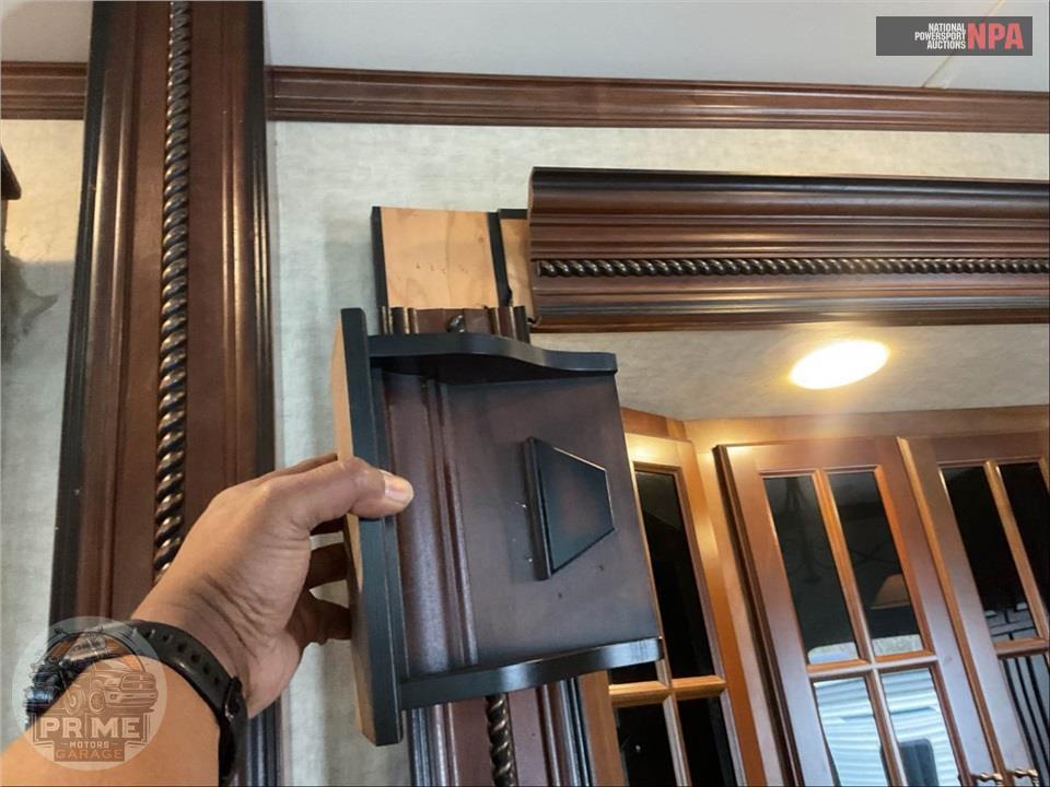 2015 Keystone Rv M-3535 RE - ALPINE FIFTH WHEEL SERIES — фото 29