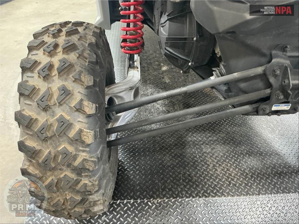 2025 Can-Am MAVERICK X3 MAX RS TURBO RR (RED & SILVER) — фото 18