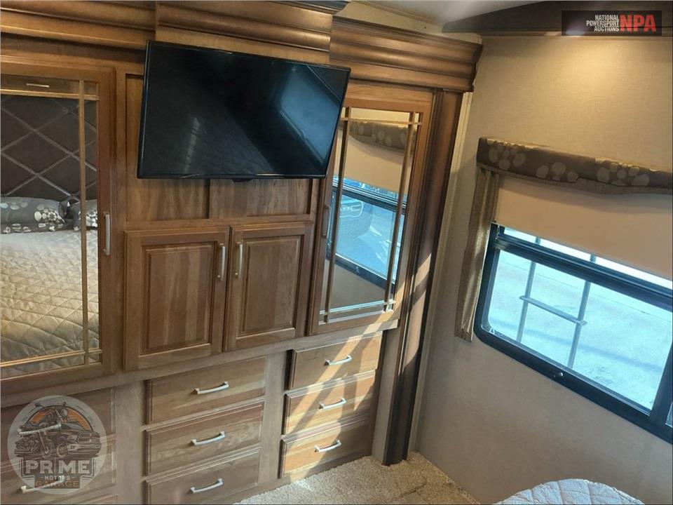 2017 Keystone Rv M-3820 FK MONTANA FIFTH WHEEL SERIES — фото 13
