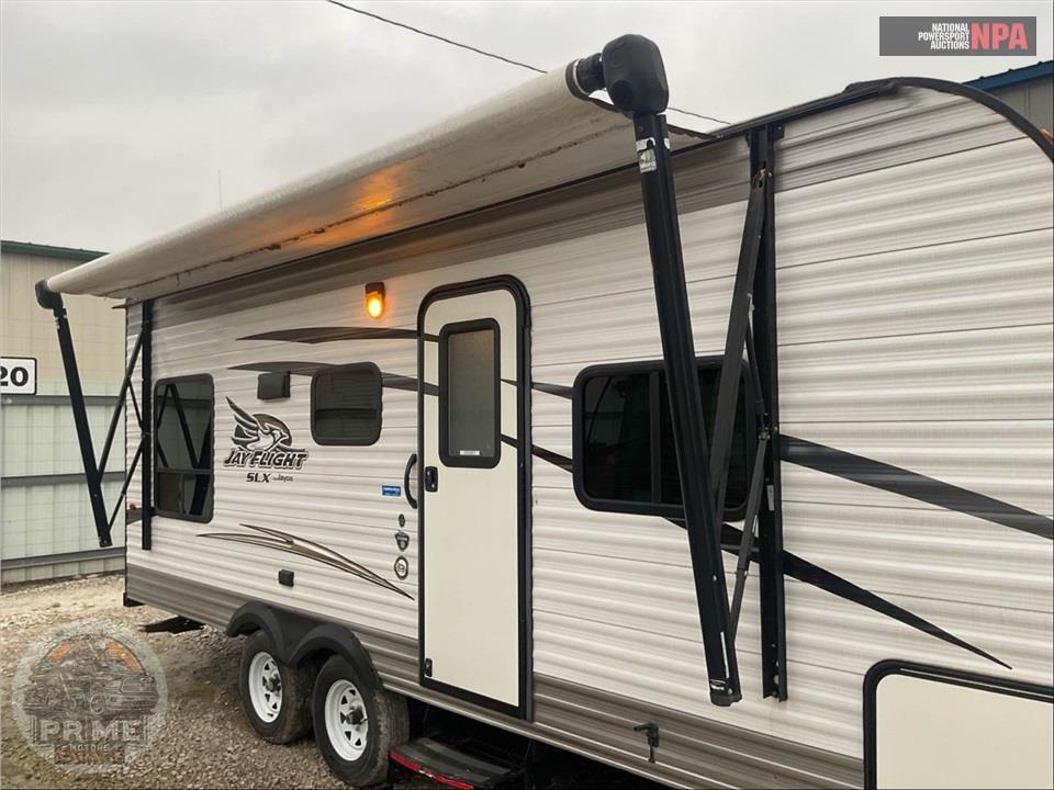 2017 Jayco M-212 QBW - JAY FLIGHT SLX SERIES — фото 25