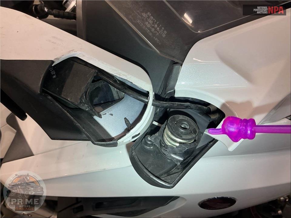 2018 Honda GL1800 GOLDWING TOUR (WHITE) — фото 29