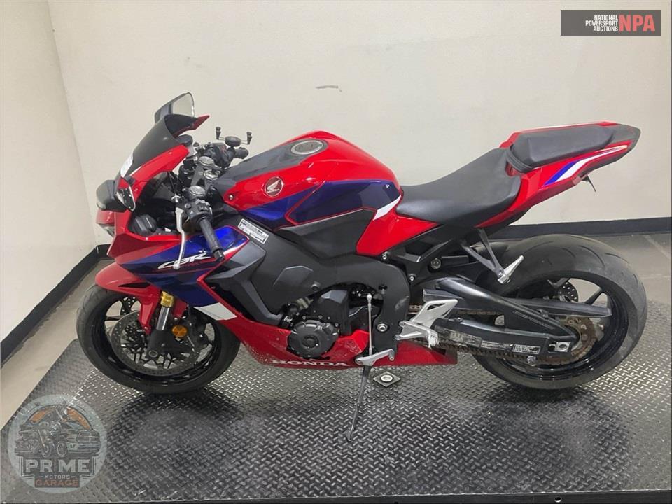 2022 Honda CBR1000RR — фото 3