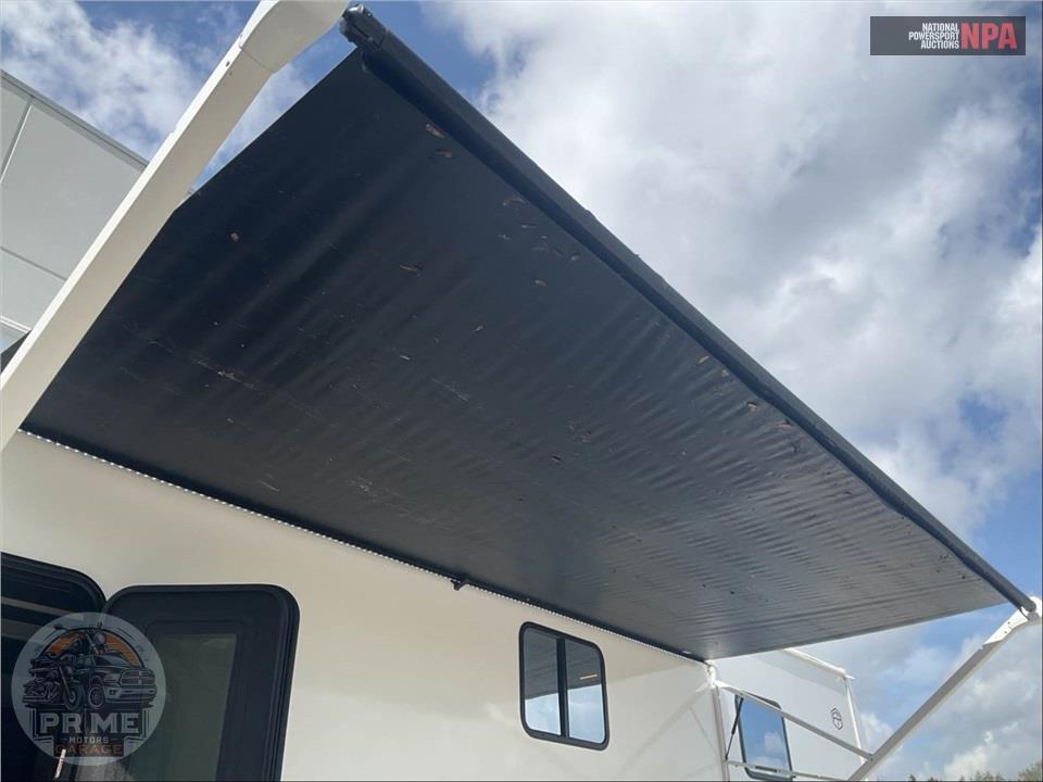 2026 Cherokee By Forest River M-3650SUITE Arctic Wolf Fifth Wheel Series — фото 26