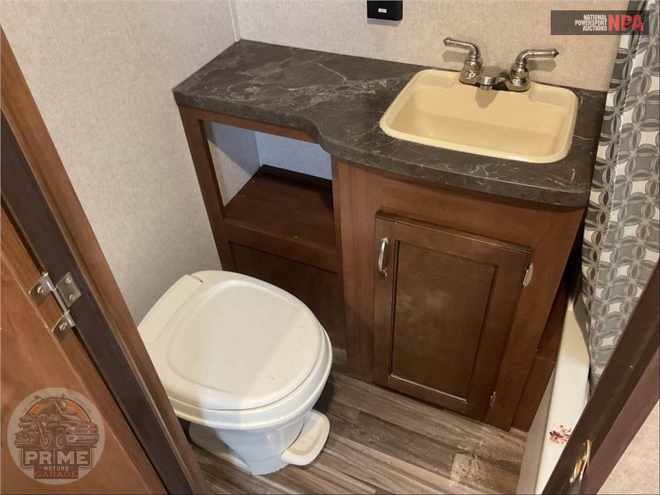 2017 Jayco M-212 QBW - JAY FLIGHT SLX SERIES — фото 14