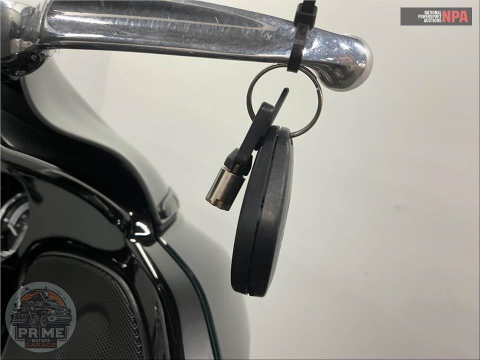2021 Harley-Davidson FLTRK ROAD GLIDE LIMITED — фото 11