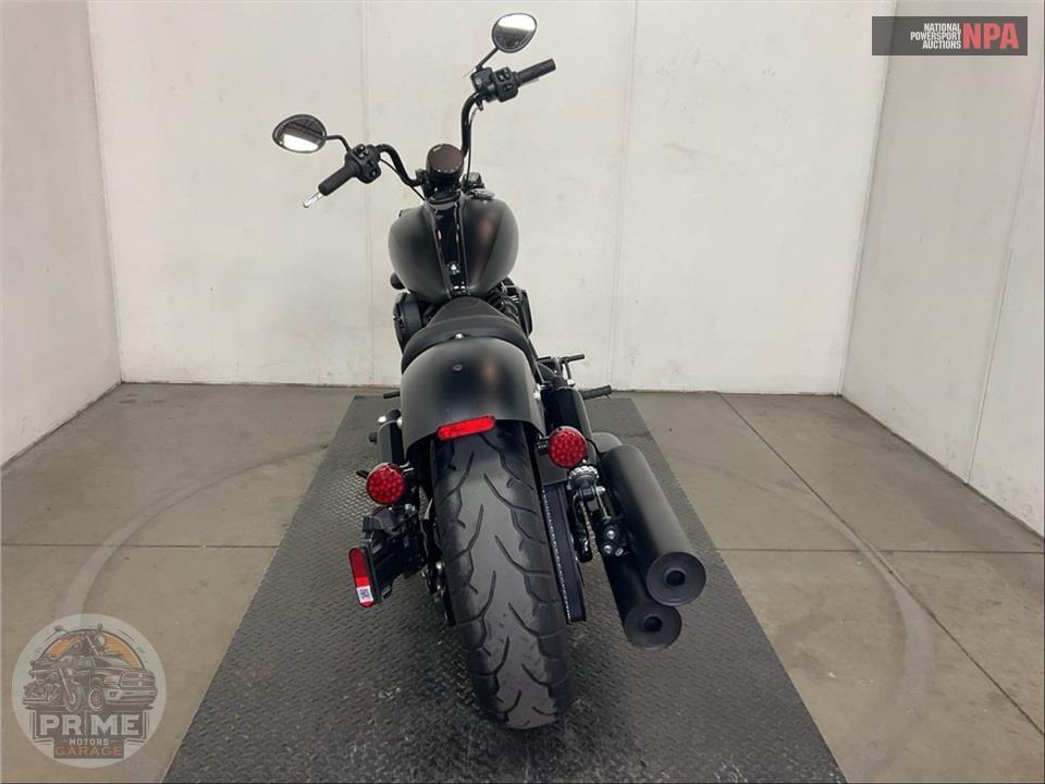 2023 Indian Motorcycle CHIEF BOBBER DARK HORSE (SMOKE) — фото 4