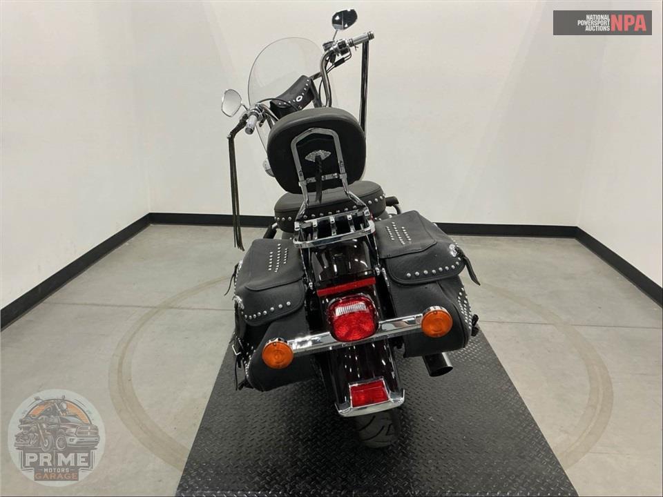 2011 Harley-Davidson FLSTC HRTG SFTL CLSC — фото 4