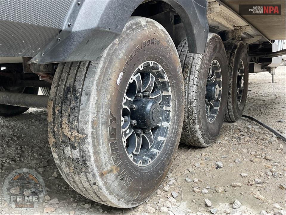 2019 Xlr By Forest River M-382AMP - THUNDERBOLT TOY HAULER TOY HAULER SERIES — фото 60