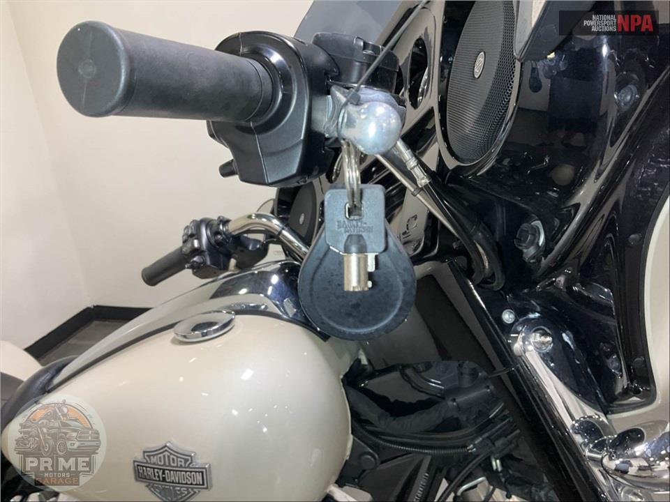 2022 Harley-Davidson FLHXS STREET GLIDE SPECIAL — фото 11