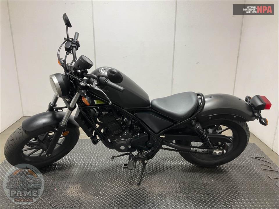 2018 Honda REBEL 300 — фото 3