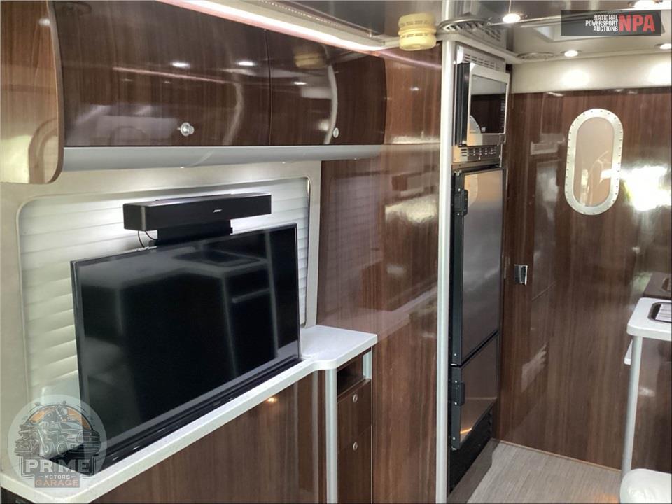 2019 Airstream MURPHY SUITE - ATLAS SERIES — фото 8