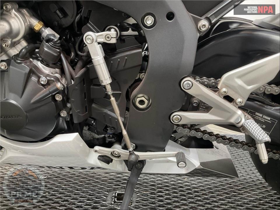 2023 Honda CBR1000RR- R FIREBLADE SP — фото 10