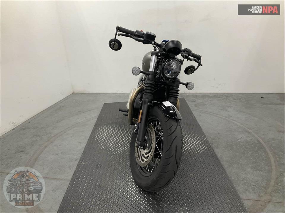 2023 Triumph BONNEVILLE BOBBER — фото 2