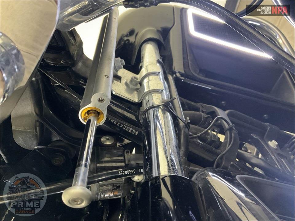 2022 Harley-Davidson FLHTCUTG TRI GLIDE ULTRA CLASSIC — фото 13