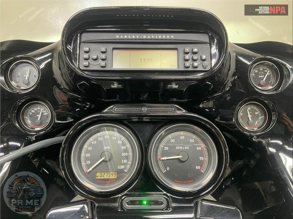 2011 Harley-Davidson FLTRU ROAD GLIDE ULTRA — фото 5