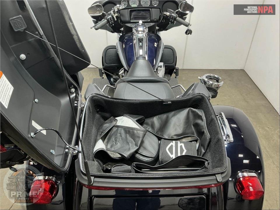 2020 Harley-Davidson FLHTCUTG TRI GLIDE ULTRA — фото 15