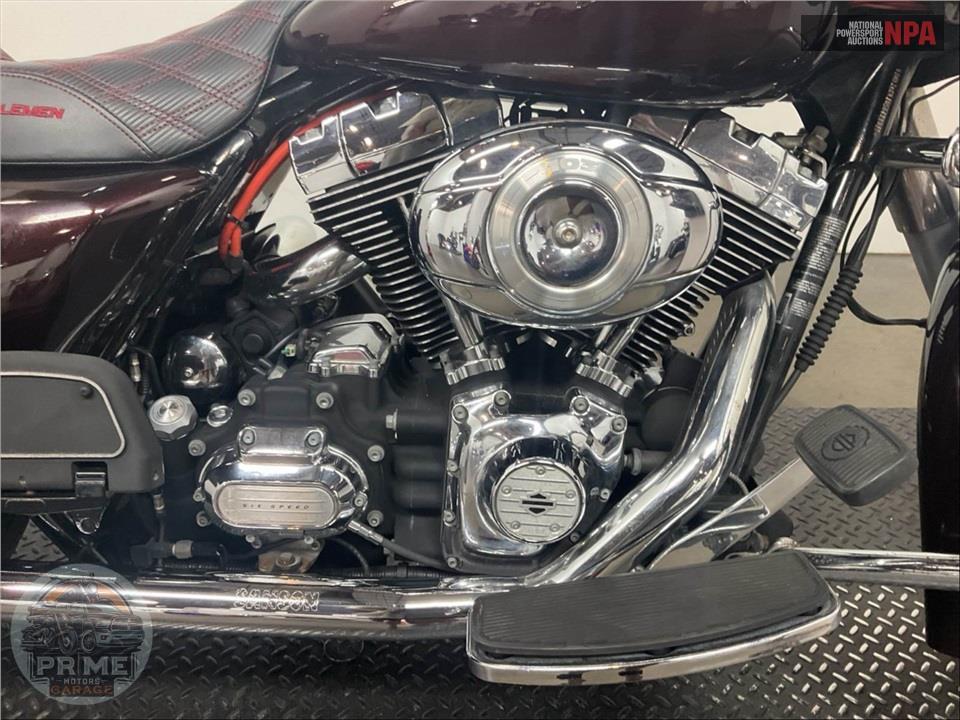2011 Harley-Davidson FLTRU ROAD GLIDE ULTRA — фото 6