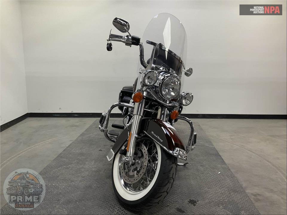 2011 Harley-Davidson FLHRC ROAD KING CLSC — фото 2
