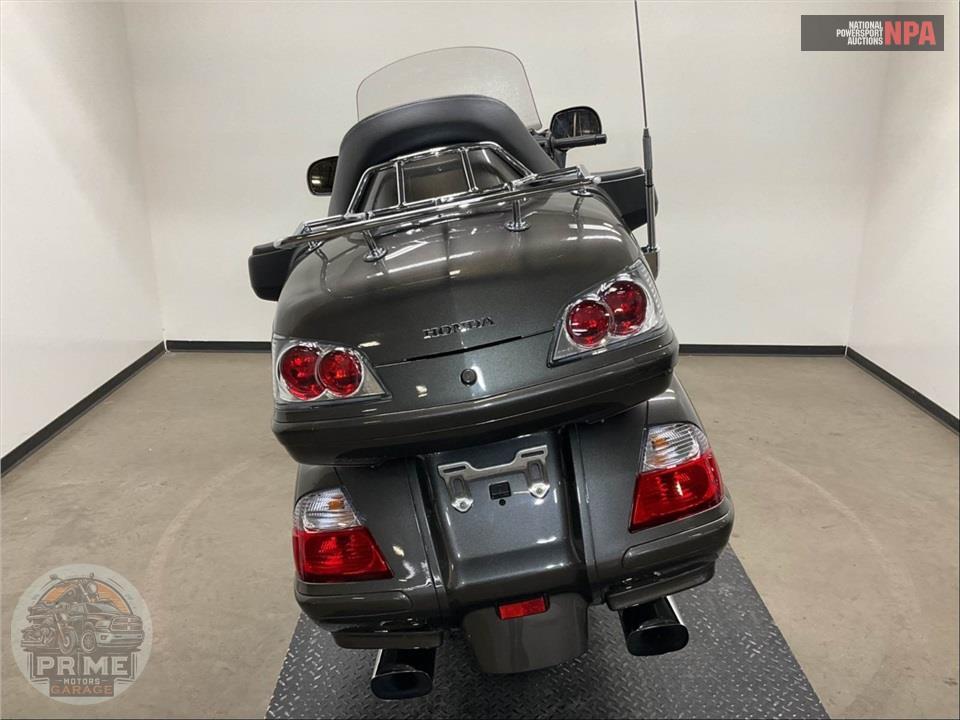 2010 Honda GL1800HPMA GOLDWING — фото 4