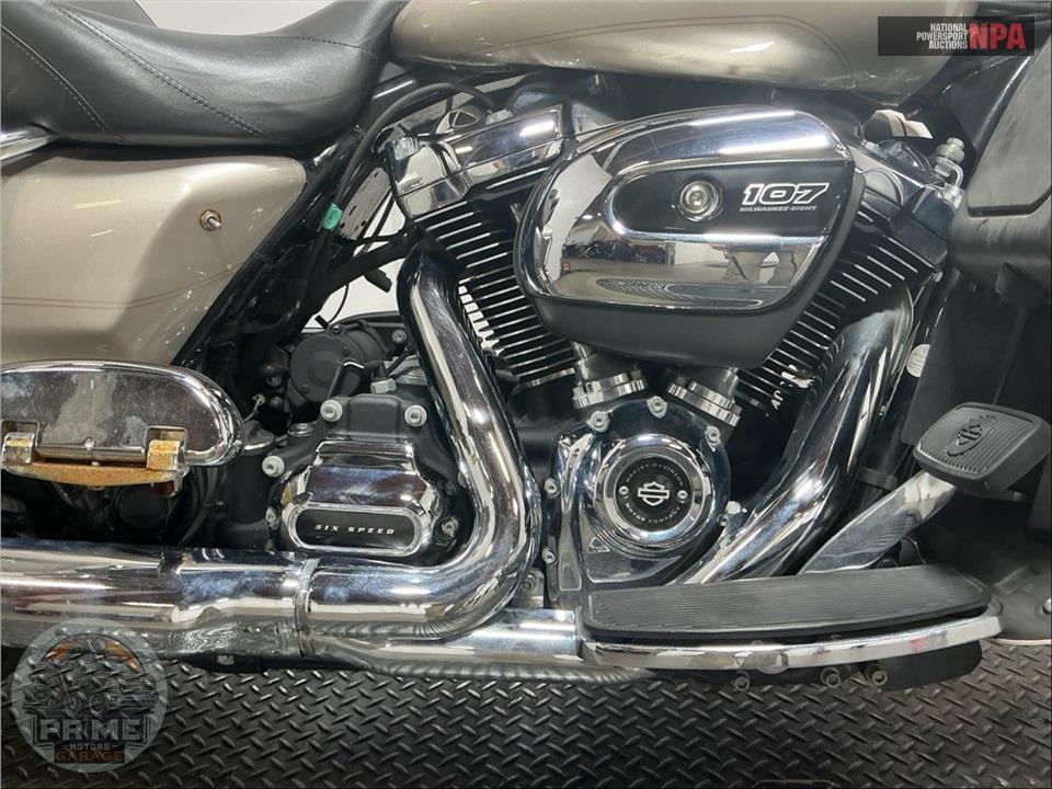 2018 Harley-Davidson FLHTCU ELECTRA GLIDE ULTRA CLASSIC — фото 6