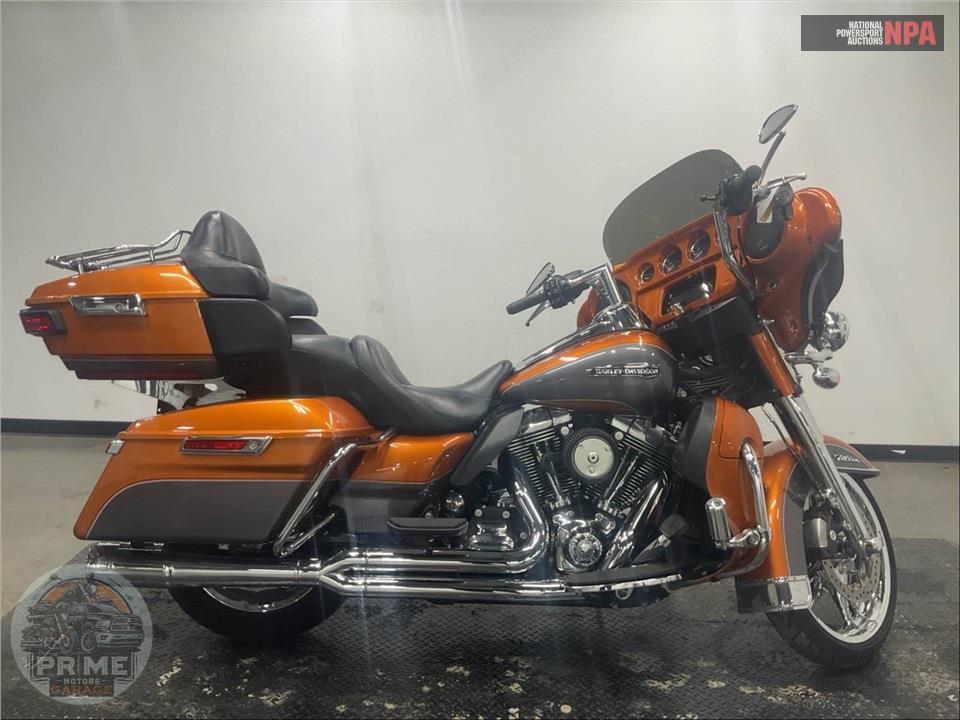 2015 Harley-Davidson FLHTCU ULTRA CLASSIC ELECTRA GLIDE — фото 1