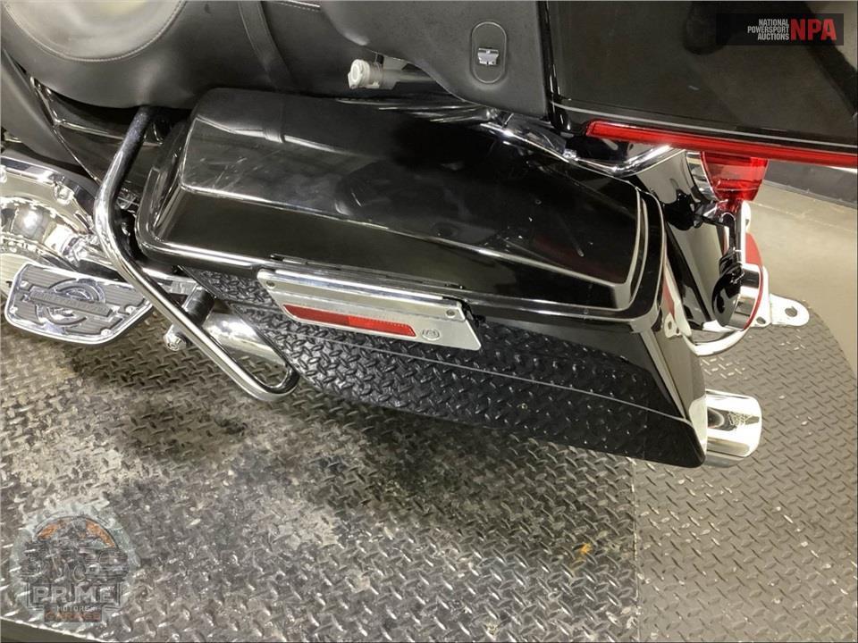 2011 Harley-Davidson FLHTK ELECTRA GLIDE UL LI — фото 19