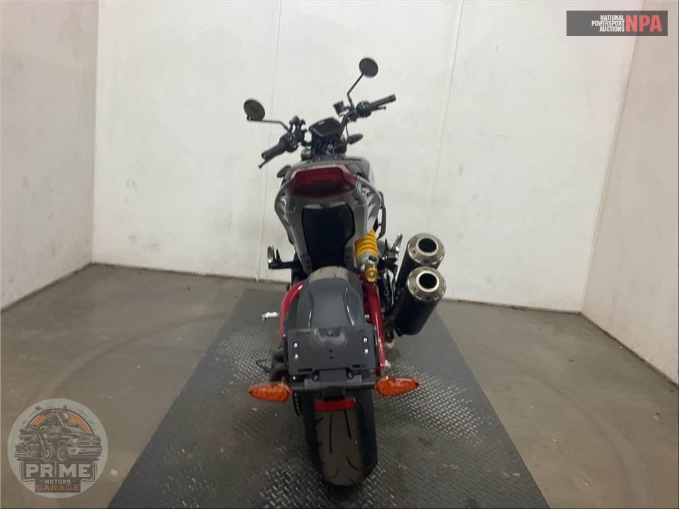 2022 Indian Motorcycle FTR R CARBON — фото 4