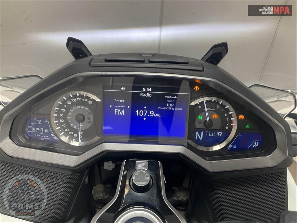 2018 Honda GL1800D GOLDWING TOUR DCT (WHITE) — фото 5