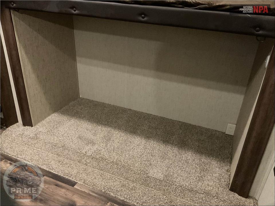 2018 Sierra By Forest River M-384QBOK - FIFTH WHEEL SERIES — фото 14