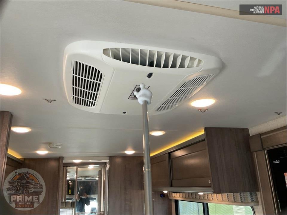 2017 Winnebago M-23A FORD - FUSE SERIES — фото 34