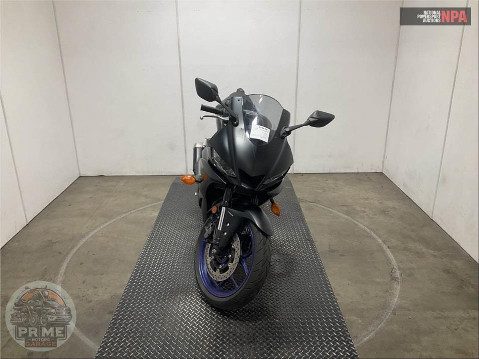 2021 Yamaha YZF-R3 — фото 2