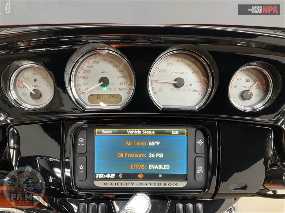2015 Harley-Davidson FLHXS STREET GLIDE SPECIAL — фото 4
