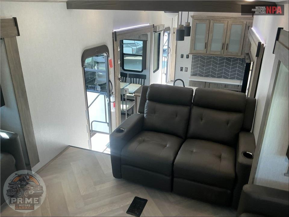 2022 Wildwood By Forest River M-378FL - HERITAGE GLEN FIFTH WHEEL SERIES — фото 7