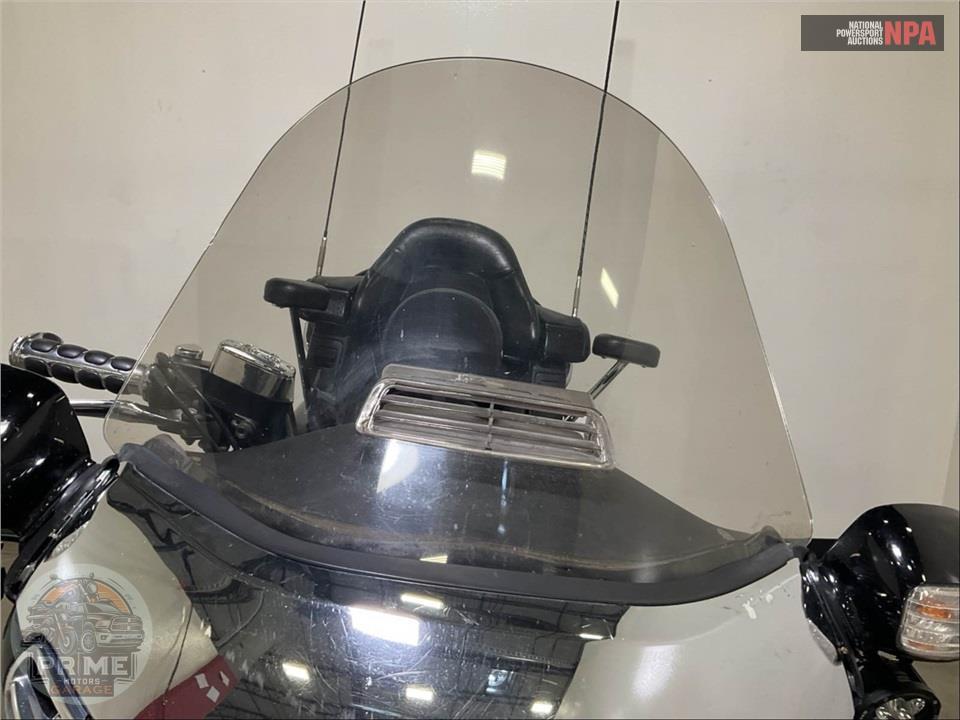 2002 Honda GL18002 GOLDWING — фото 16