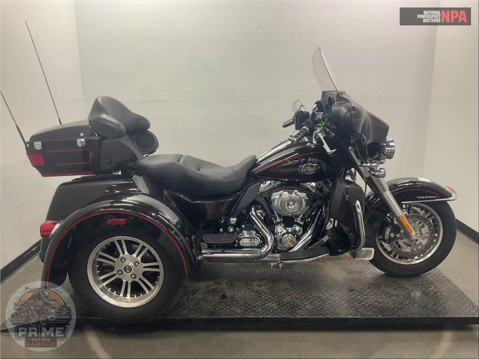 2011 Harley-Davidson FLHTCUTG TRIGLIDE UL CLSC — фото 1