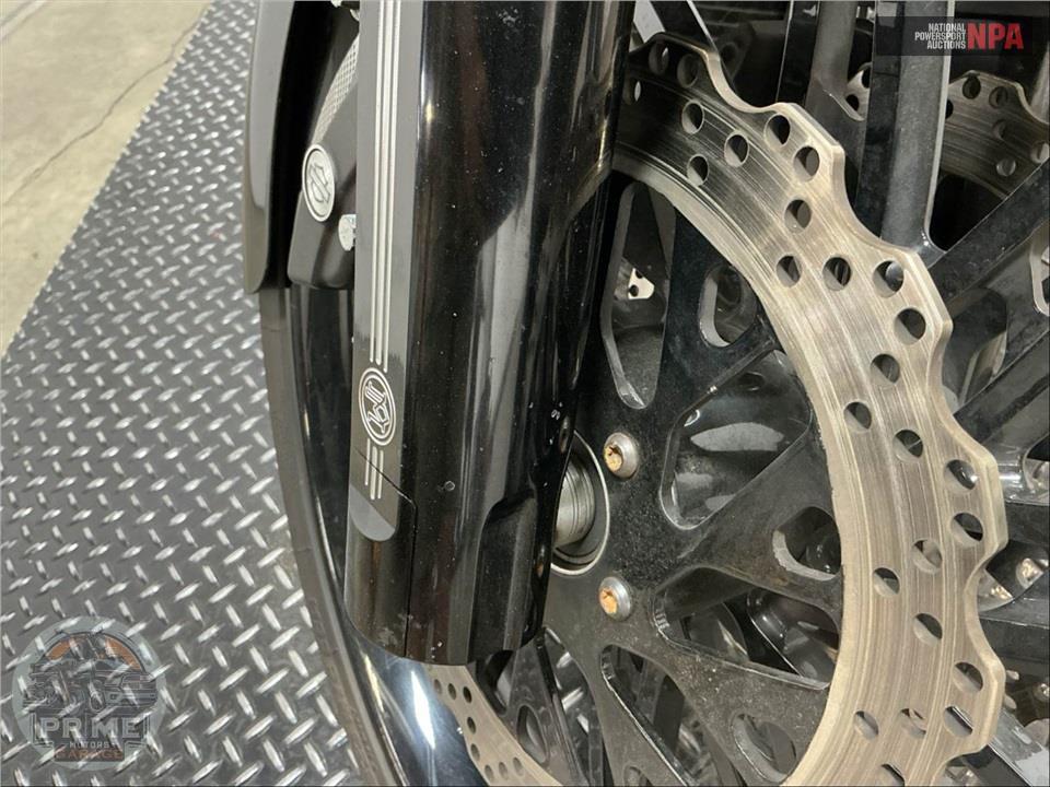2019 Harley-Davidson FLHXS STREET GLIDE SPECIAL — фото 26