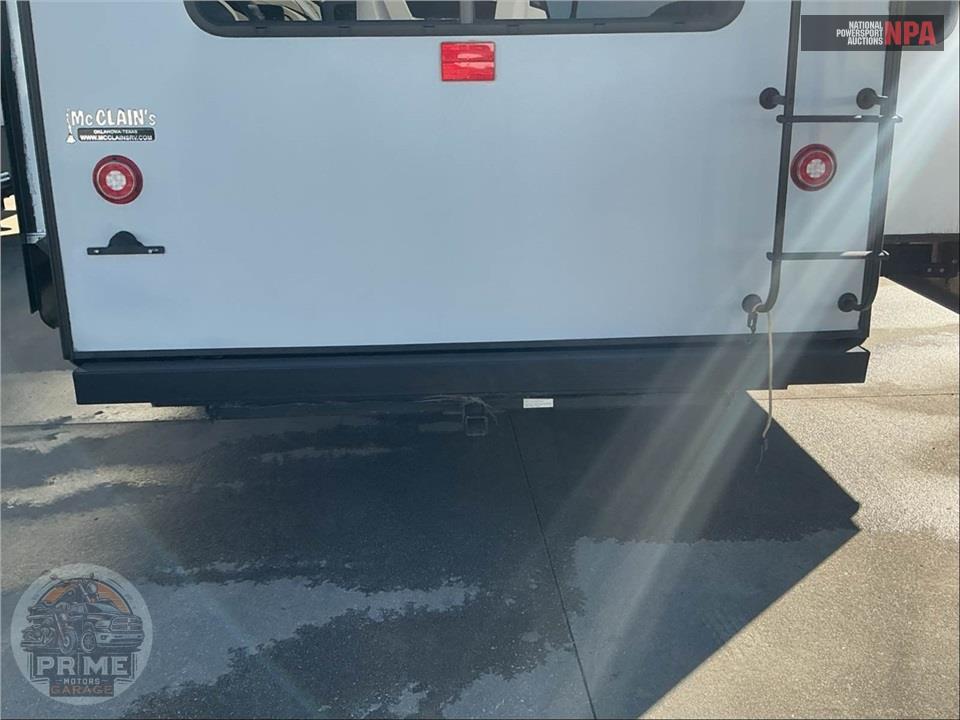 2020 Voyage By Winnebago M-3235RL - FIFTH WHEEL SERIES — фото 37