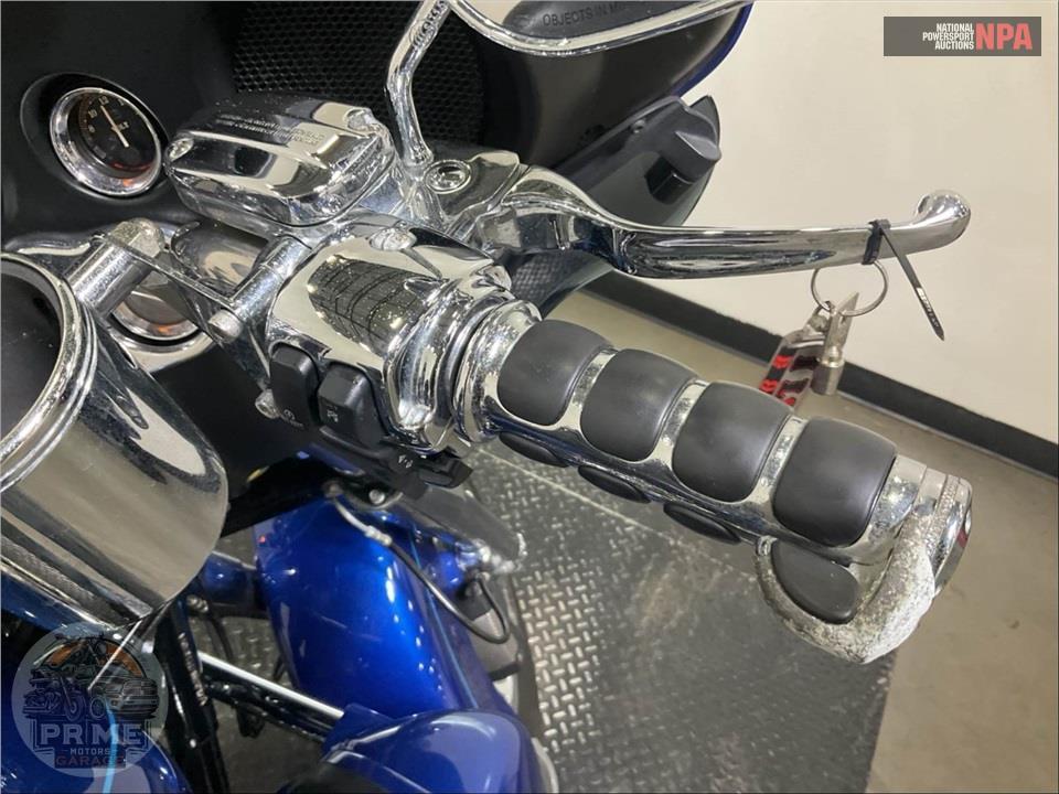 2010 Harley-Davidson FLHTCU ULTRA CLASSIC ELECTRA GLIDE — фото 26
