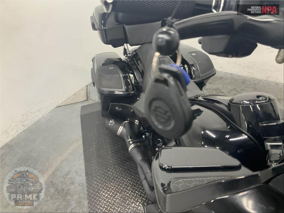 2015 Harley-Davidson FLTRXS ROAD GLIDE SPECIAL — фото 10